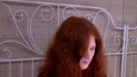 Snapshot of zaynginger chatting on December 3, 2025, 3:32 pm ZAYN online show from December 3, 2025, 3:32 pm