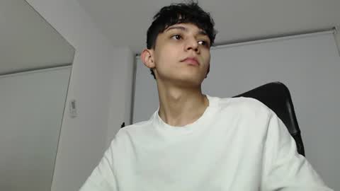 Snapshot of zaynvoss chatting on June 20, 2026, 2:47 am zaynvoss online show from June 20, 2026, 2:47 am