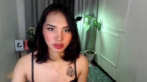 zelainalovetocum online show from March 6, 2025, 3:02 pm