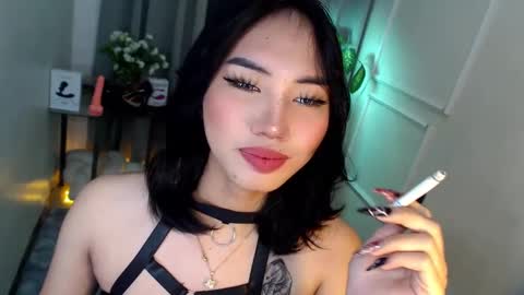zelainalovetocum online show from March 12, 2025, 3:18 pm
