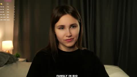 Emilia online show from October 16, 2025, 11:28 pm