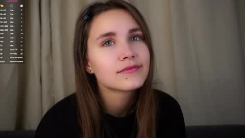 Emilia online show from November 19, 2025, 1:16 am