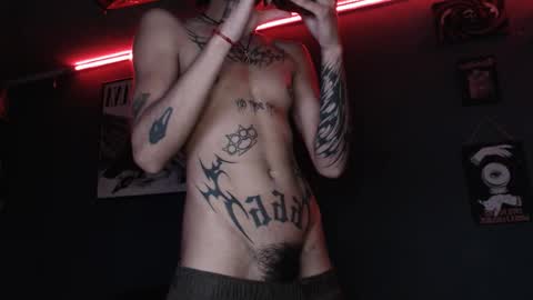 Snapshot of zeldrissss chatting on November 11, 2025, 12:32 am Zeldris online show from November 11, 2025, 12:32 am