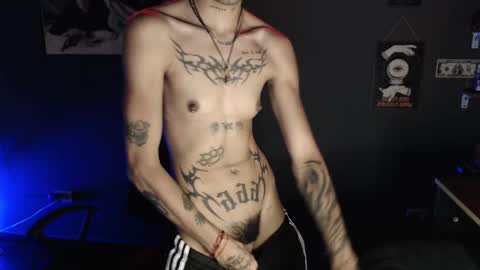 Snapshot of zeldrissss chatting on November 16, 2025, 11:54 pm Zeldris online show from November 16, 2025, 11:54 pm