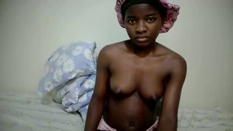 Snapshot of zellah chatting on April 20, 2026, 11:28 pm zellah online show from April 20, 2026, 11:28 pm