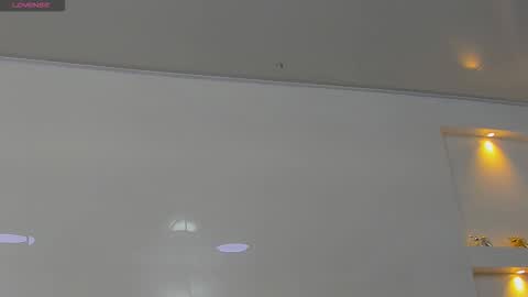 Zenda Evans online show from March 30, 2026, 3:51 am