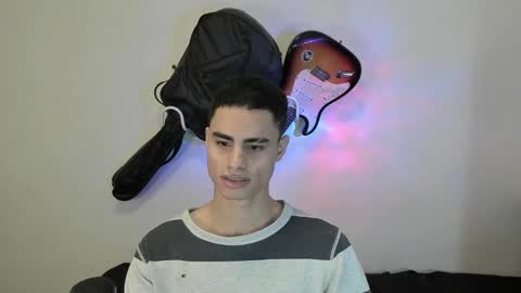 Snapshot of zenhzu chatting on December 23, 2024, 3:44 pm zenzhu online show from December 23, 2024, 3:44 pm