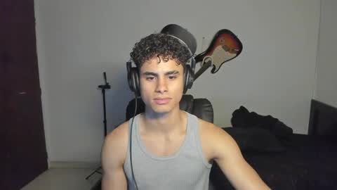 Snapshot of zenhzu chatting on October 19, 2025, 1:28 am zenzhu online show from October 19, 2025, 1:28 am