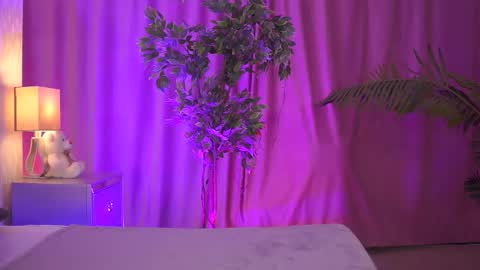 Snapshot of zenydaxbelle chatting on October 24, 2025, 10:00 am Zenyda online show from October 24, 2025, 10:00 am