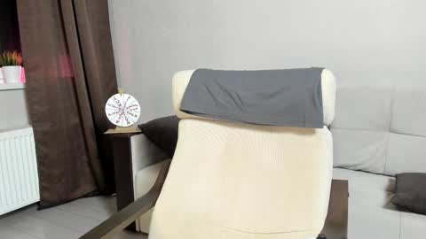 Andrew online show from November 26, 2025, 8:43 pm