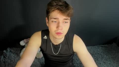 Snapshot of zeriixx chatting on April 7, 2026, 1:39 am Ethan online show from April 7, 2026, 1:39 am