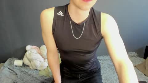 Snapshot of zeriixx chatting on April 8, 2026, 1:49 am Ethan online show from April 8, 2026, 1:49 am