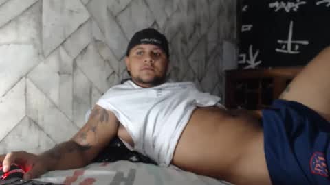 zeus_030 online show from April 28, 2026, 1:37 am