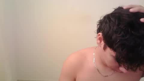 zeus_183 online show from November 20, 2025, 2:06 pm