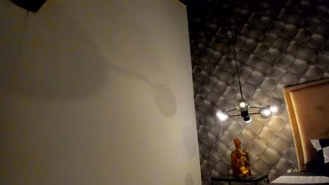 zeus online show from December 1, 2024, 5:57 pm