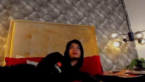 zeus online show from January 28, 2025, 2:53 pm