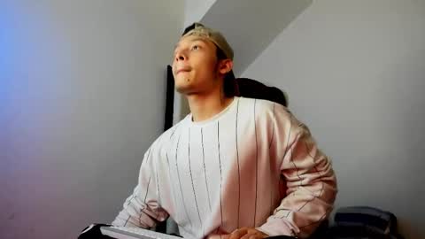 zeus online show from October 22, 2025, 5:52 am