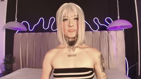 zhally_dee online show from April 1, 2026, 7:55 pm