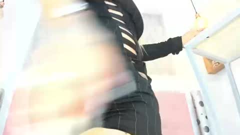 ZHAMIRA  ANDRES online show from March 19, 2026, 10:03 pm