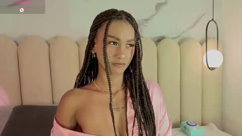 Snapshot of zhara_lenoire chatting on February 24, 2026, 8:07 pm Zhara online show from February 24, 2026, 8:07 pm
