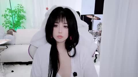 Snapshot of zhen0 chatting on November 19, 2025, 12:27 pm zhen online show from November 19, 2025, 12:27 pm