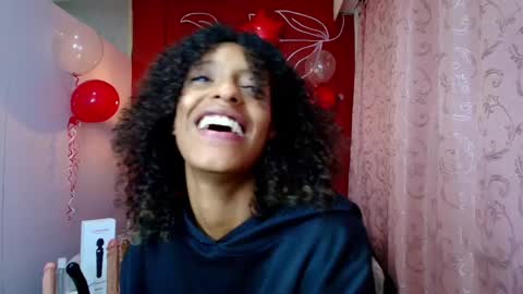 Zia Green online show from February 19, 2025, 3:38 pm