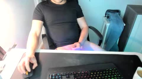 ziemlichflutschig online show from January 8, 2025, 6:31 am