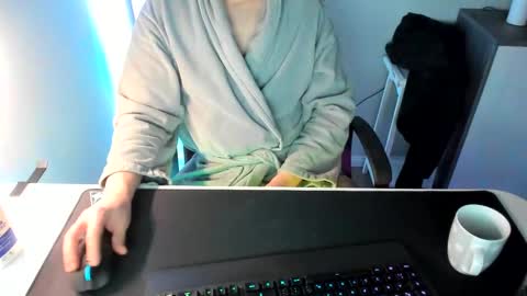 ziemlichflutschig online show from February 14, 2025, 4:58 am