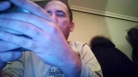 Snapshot of zigor13 chatting on February 5, 2026, 4:55 pm zigor13 online show from February 5, 2026, 4:55 pm