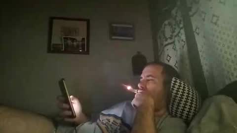 Snapshot of zigor13 chatting on February 15, 2026, 1:24 am zigor13 online show from February 15, 2026, 1:24 am