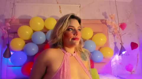 zihaadams_ online show from June 12, 2026, 4:00 am