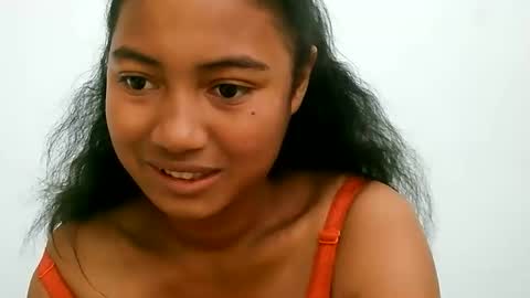 Snapshot of zina479102 chatting on May 8, 2026, 6:19 am elly online show from May 8, 2026, 6:19 am