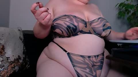 Snapshot of zinacorleone chatting on October 7, 2025, 7:55 pm zinacorleone online show from October 7, 2025, 7:55 pm