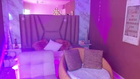 Snapshot of zinna_canela chatting on May 16, 2026, 10:36 am zinna_canela online show from May 16, 2026, 10:36 am