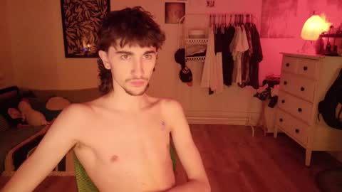 Snapshot of zipdown_ chatting on March 1, 2026, 1:40 am zipdown online show from March 1, 2026, 1:40 am