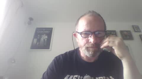 Snapshot of zippi55 chatting on May 10, 2026, 5:07 pm Zippi online show from May 10, 2026, 5:07 pm