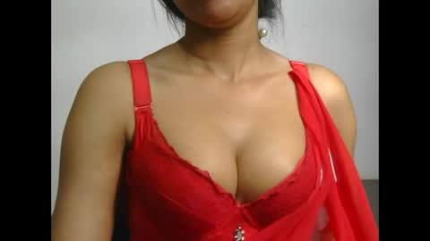 Snapshot of ziyaa_1 chatting on May 19, 2026, 3:35 am Ziyaa online show from May 19, 2026, 3:35 am