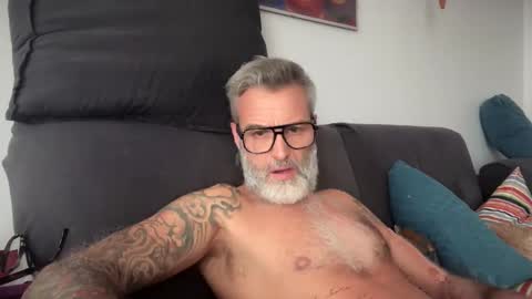 zkopa69 online show from October 9, 2025, 2:48 pm