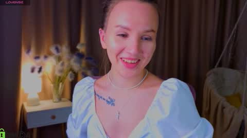 Zlata  Mon Tue Thu Fri Sun Sa GMT 3 0000pm - 0600pm  online show from September 20, 2025, 3:46 pm