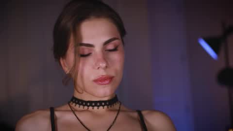 Snapshot of zlicious chatting on November 24, 2025, 11:04 pm Zara Join next live at 5PM EST online show from November 24, 2025, 11:04 pm