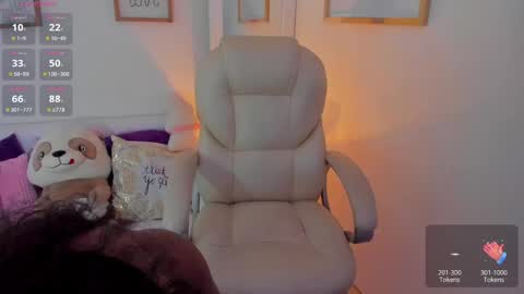 Snapshot of zobe_love chatting on November 25, 2025, 6:30 pm Zobe Love online show from November 25, 2025, 6:30 pm