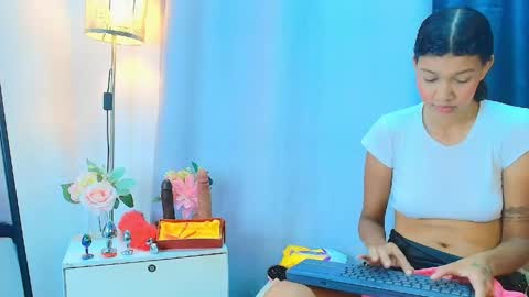Snapshot of zoe_blake1 chatting on May 7, 2026, 4:29 am Zoe Blake online show from May 7, 2026, 4:29 am