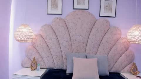 Snapshot of zoe_blosson chatting on April 26, 2026, 2:20 am zoe_blosson online show from April 26, 2026, 2:20 am