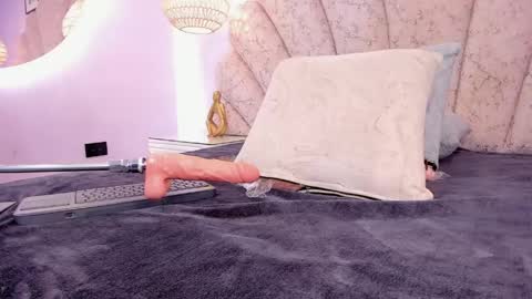 Snapshot of zoe_blosson chatting on May 12, 2026, 3:03 am zoe_blosson online show from May 12, 2026, 3:03 am