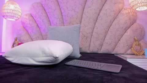 Snapshot of zoe_blosson chatting on May 17, 2026, 1:58 am zoe_blosson online show from May 17, 2026, 1:58 am