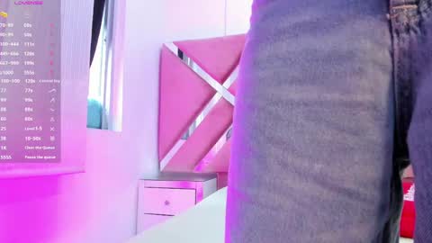 Snapshot of zoe_evaanss_ chatting on June 1, 2026, 7:37 pm zoe_evaanss_ online show from June 1, 2026, 7:37 pm