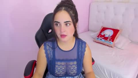 ZOE  online show from December 2, 2025, 12:43 pm