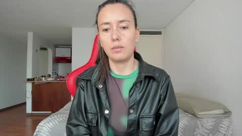 ZOE online show from April 24, 2026, 9:06 pm