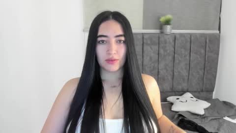 zoe_jones7 online show from November 26, 2025, 4:24 am