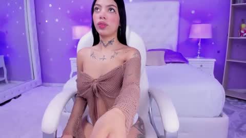 Snapshot of zoe_kravitx chatting on January 23, 2025, 7:54 am CAMILA online show from January 23, 2025, 7:54 am